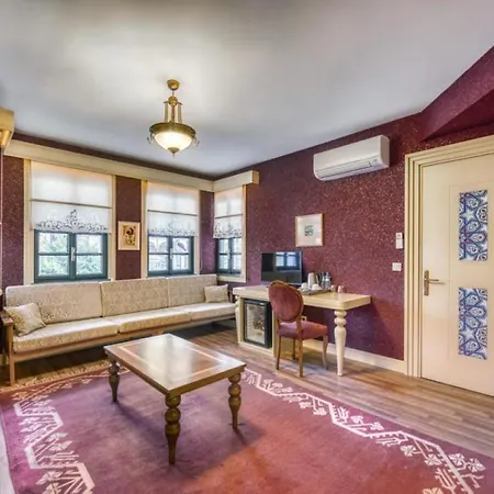Vibrant Located In The Heart Of Historical Area Bed & Breakfast *